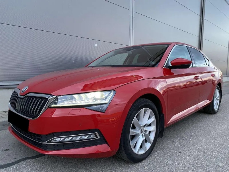 Skoda Superb 2.0TSI Image 1