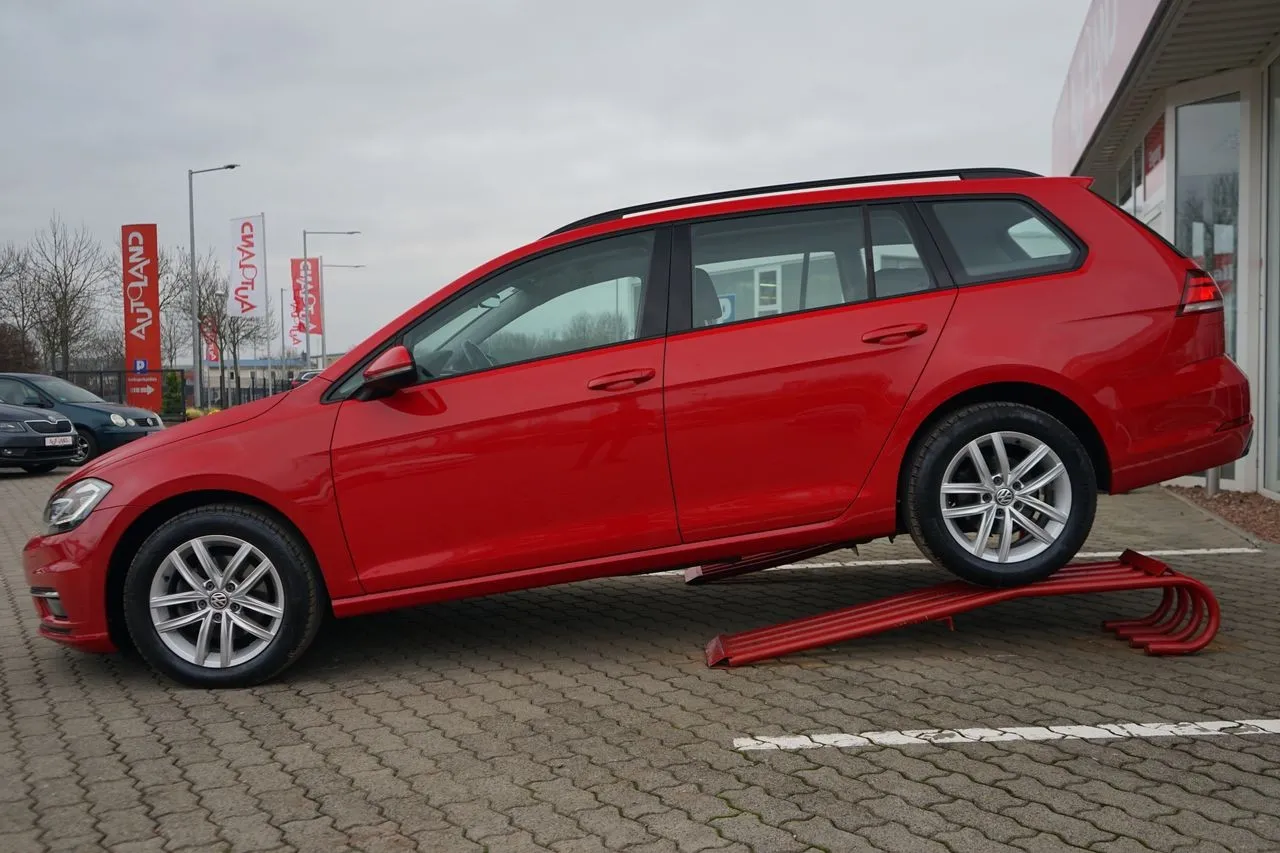 Volkswagen Golf Variant 1.6 TDI DSG...  Image 3