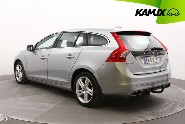 Volvo V60 D6 AWD Summum plug in hybrid aut / Navi / Digimittaristo / Vetokoukku / Nahkaverhoilu / Image 6