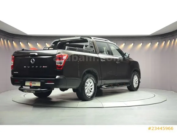 Ssangyong Musso Grand 2.2 D Platinum Image 3