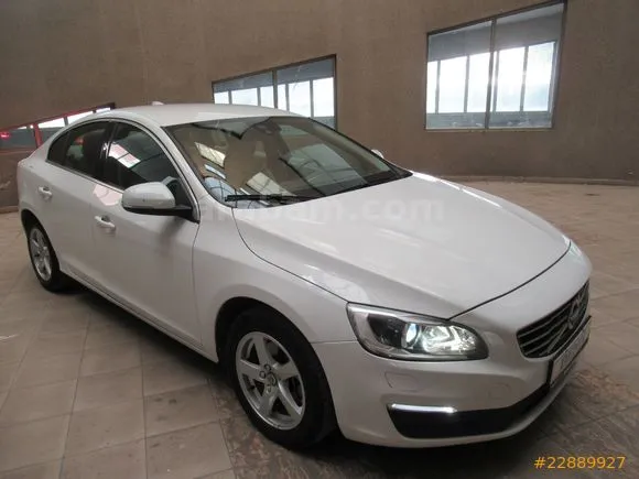 Volvo S60 1.5 T3 Advance Image 2